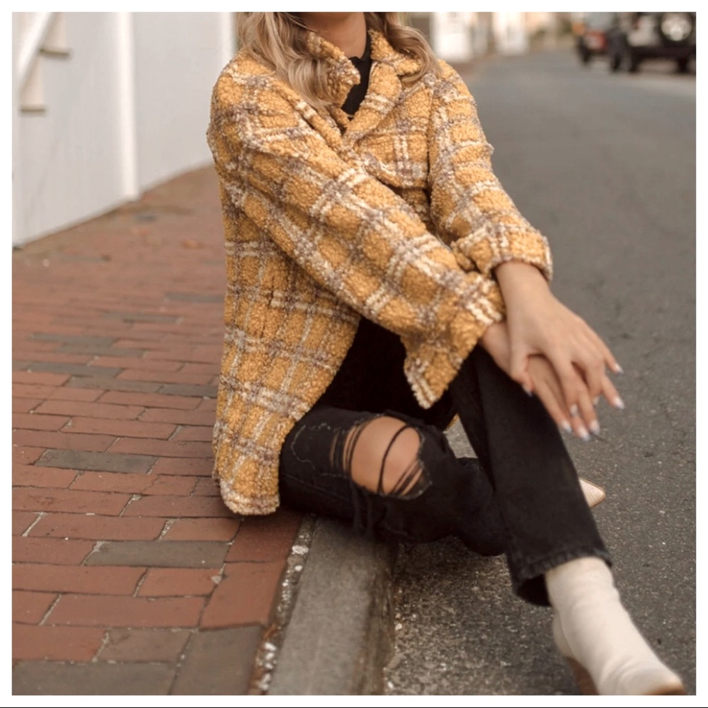 #02 Julia Warm and cozy Plaid Teddy Jacket - Picture 2 of 10